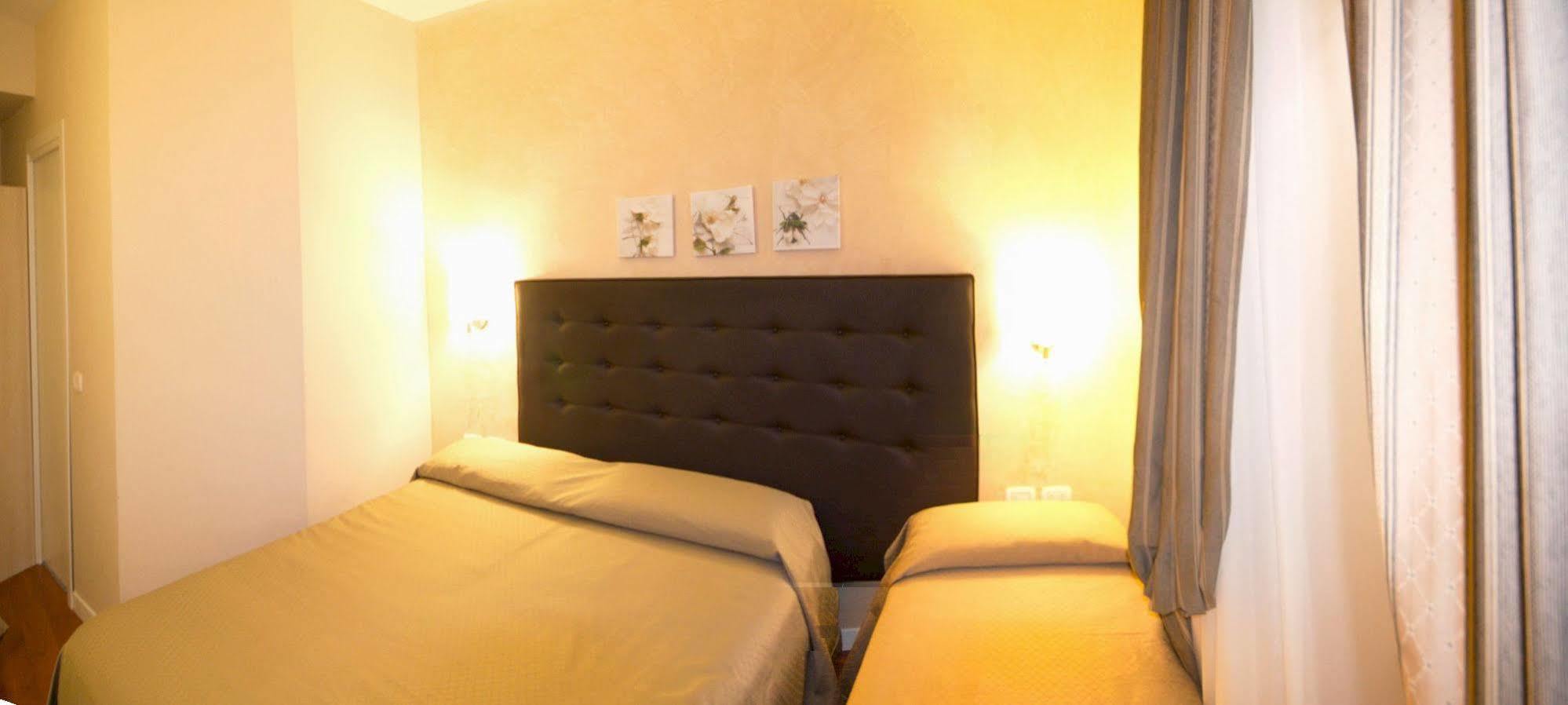 Roma Rooms Colosseum Екстериор снимка